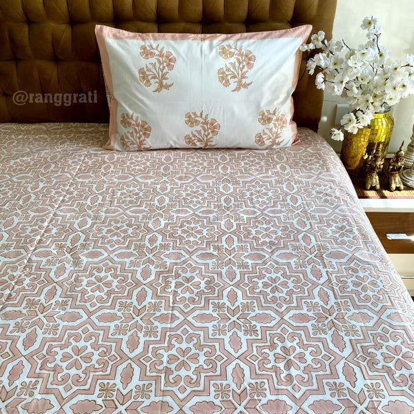 Peach Geometric Super King Size 250 TC Bedsheet Cotton Hand Block - Bedsheet