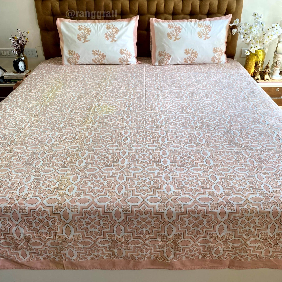 Peach Geometric Super King Size 250 TC Bedsheet Cotton Hand Block - Bedsheet