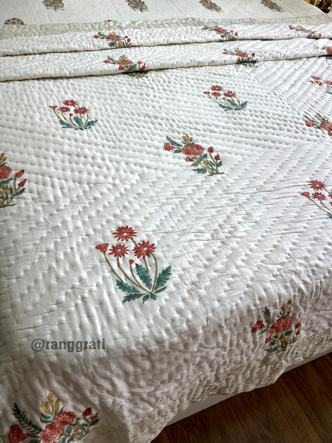 King Size Peach Orange Daisy Floral Double  Razai / Quilt Cotton Hand Block Jaipuri