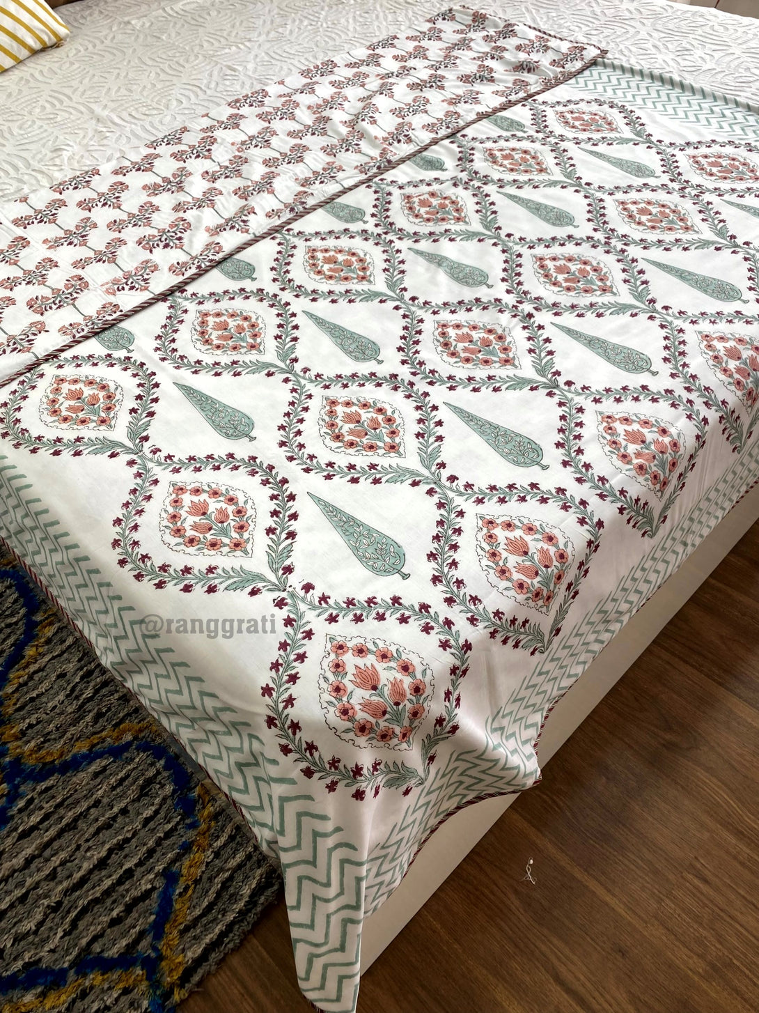 Peach Pink Floral Dohar For Single Bed In Mulmul Cotton Reversible