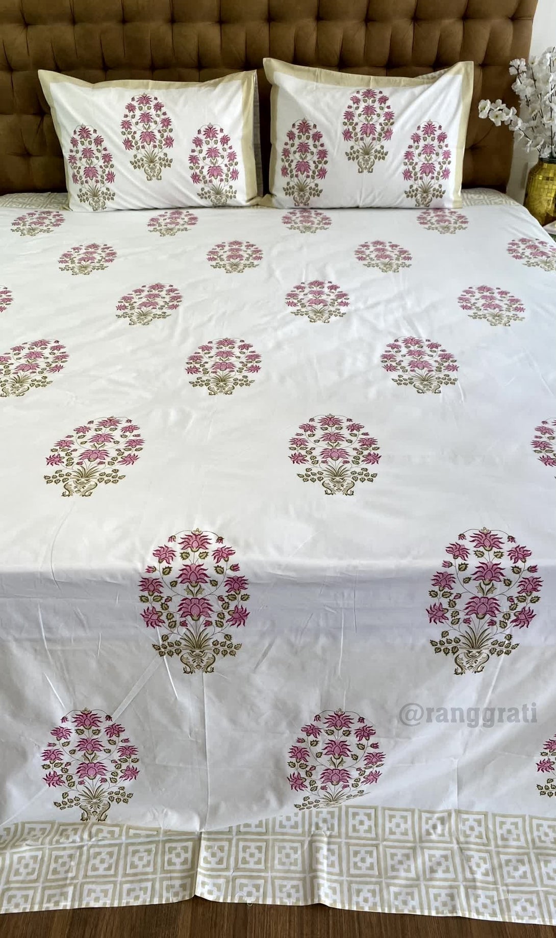Pink Flower On White Base Super King Size 250 TC Bedsheet Cotton Hand Block - Bedsheet