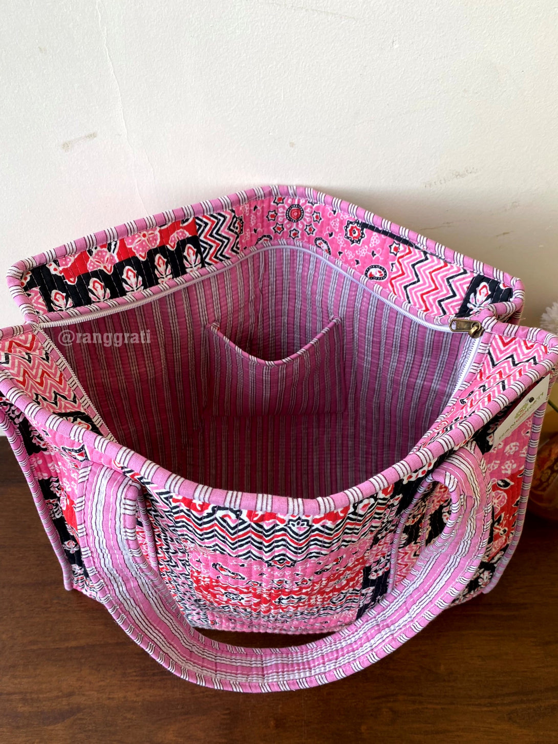 Pink Geometric Tote Bag Quilted In Cotton With Zip