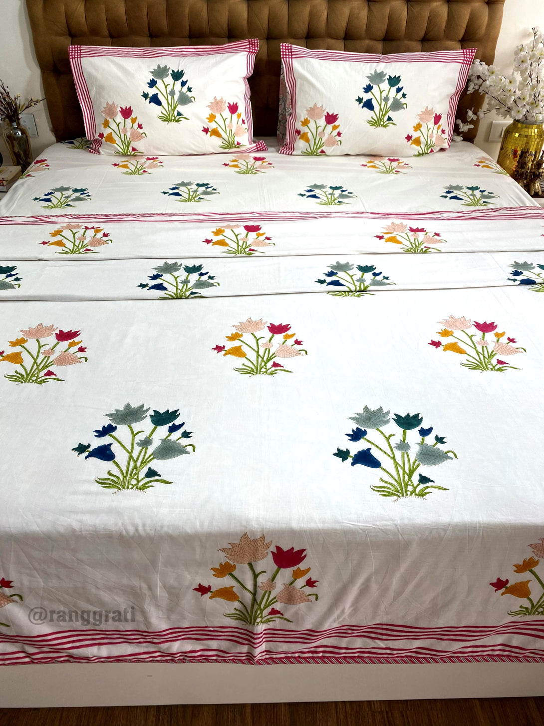 King Size Pink Tulip Floral Bedsheet With Dohar Bedding Set
