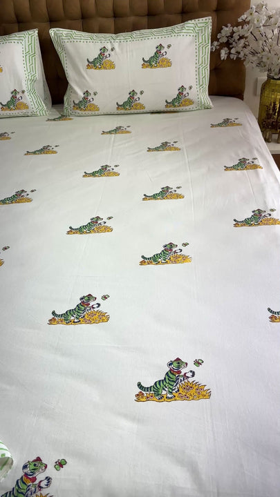 Jaipuri Cotton Green Tiger Bedsheet King Size
