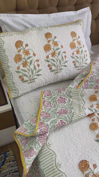 Pure Cotton Splendid Yellow Quilted Bedcover Mulmul Voile Reversible King Size