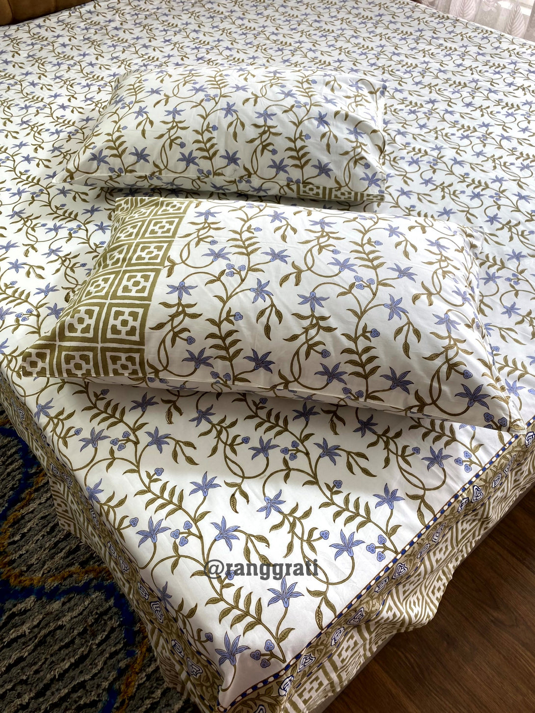 Purple Jaal Floral Super King Size 250 TC Bedsheet Cotton Hand Block With Pillow Covers