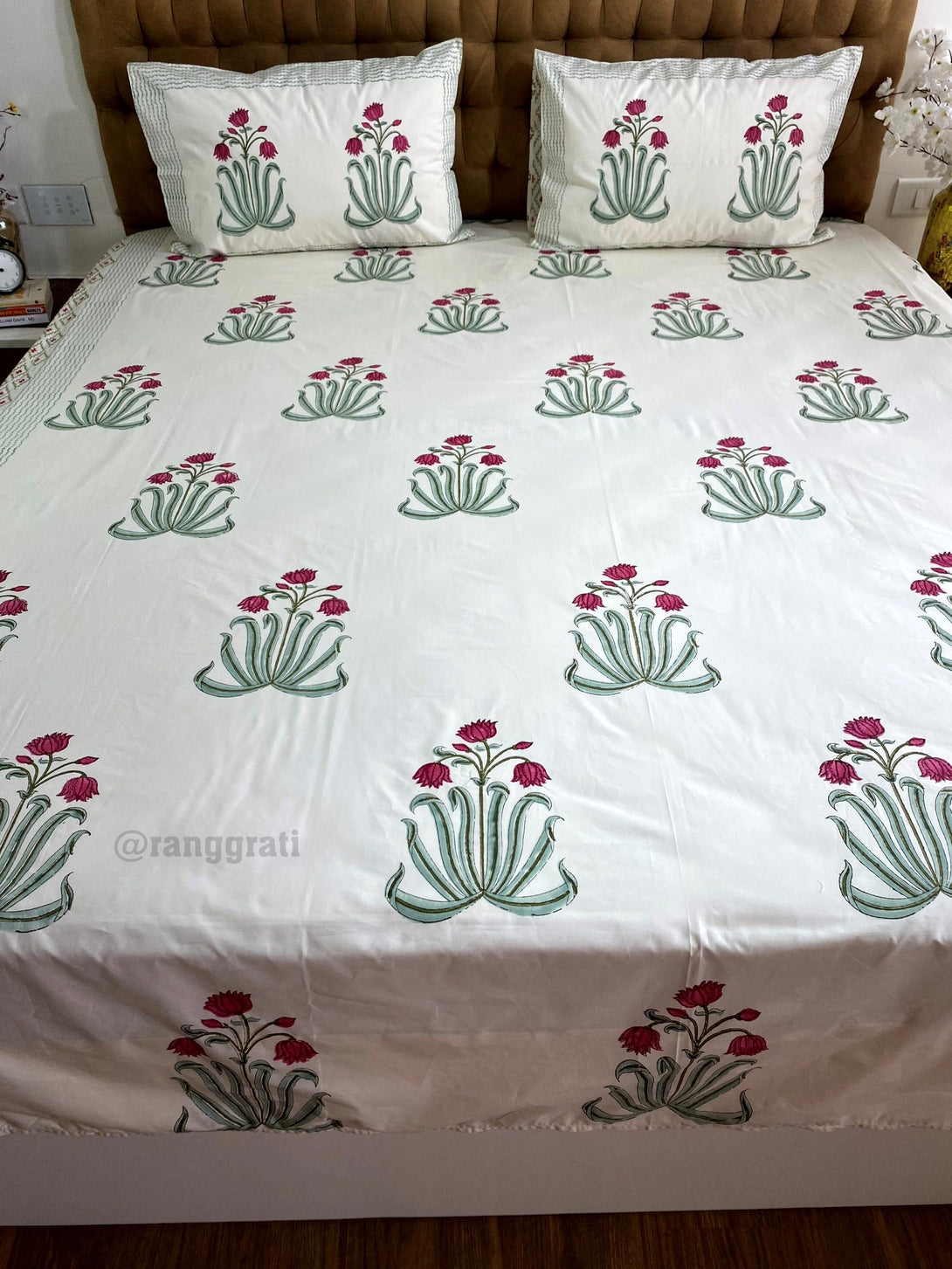 Red Lotus Floral Super King Size 250 TC Bedsheet Cotton Hand Block - Bedsheet