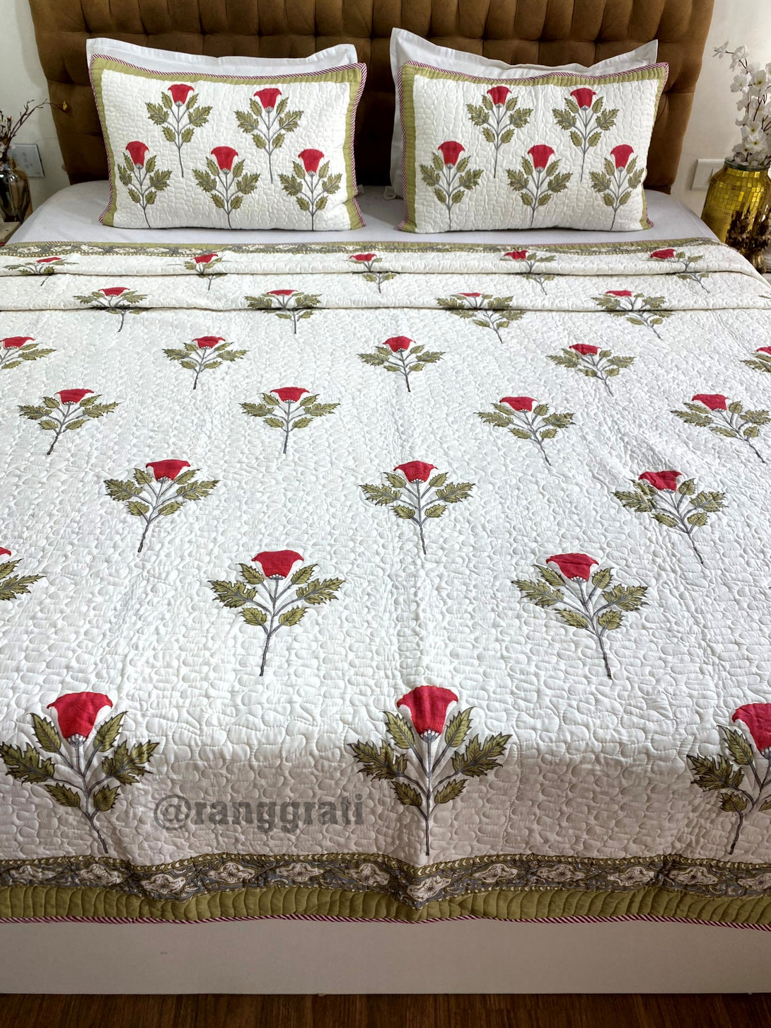 Mulmul Cotton Red Rose Quilted Bedcover Super King 108 X 108