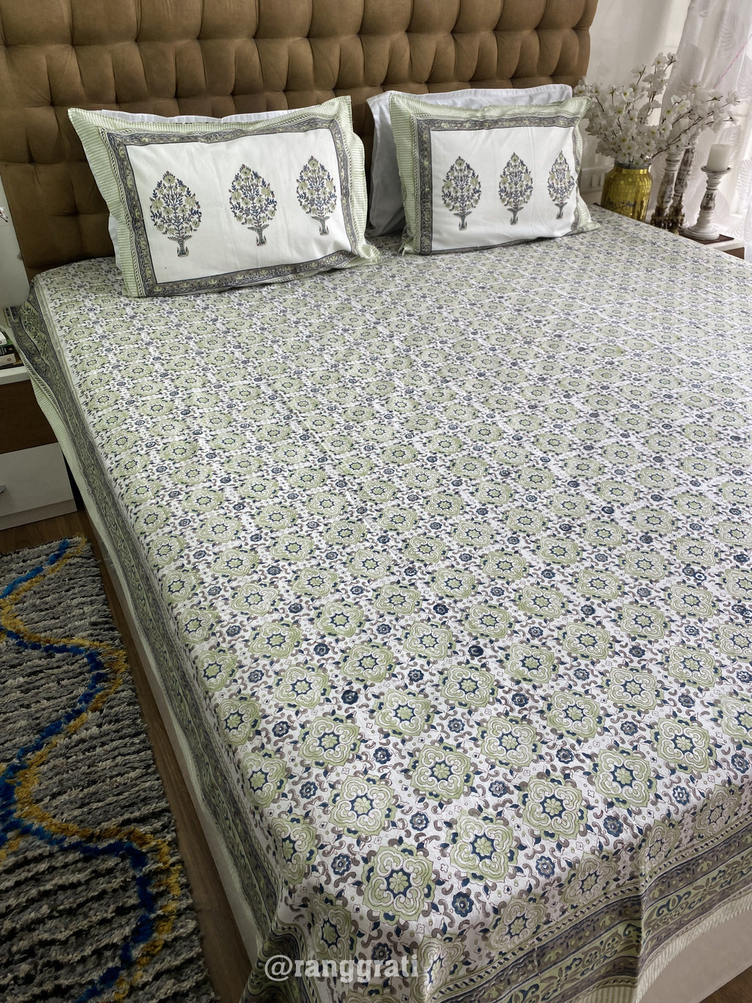 Sap Green Geometric Jaipuri Cotton Bedsheet King Size For Double Bed