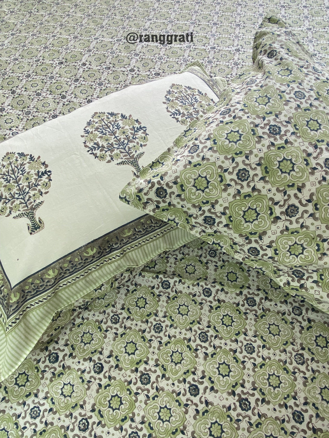 Sap Green Geometric Jaipuri Cotton Bedsheet King Size For Double Bed With Pillow Covers