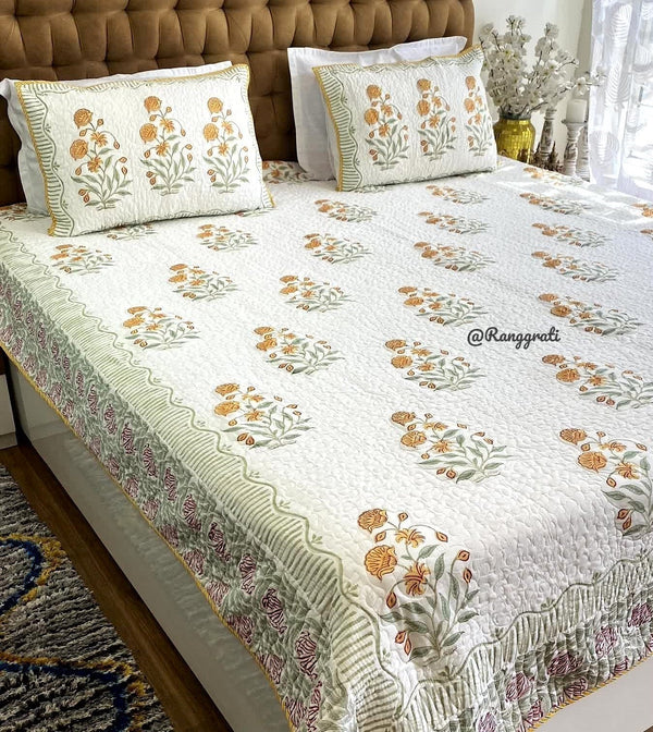 Splendid Yellow Quilted Bedcover Mulmul Voile Reversible King Size - Bedcover