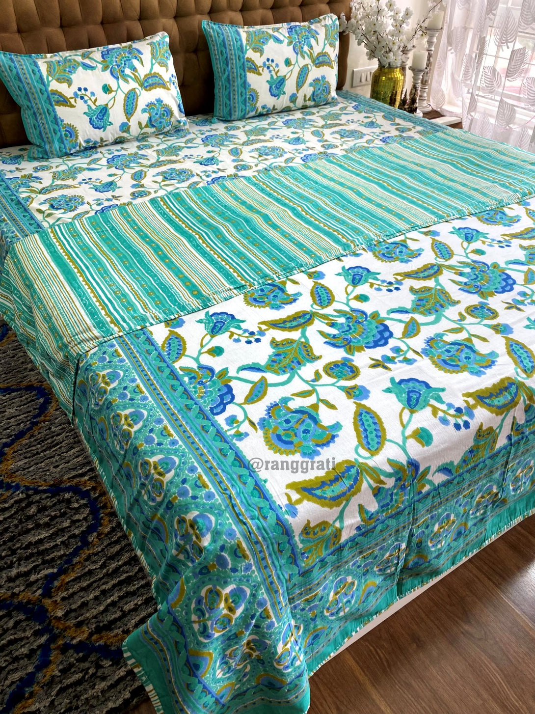 Turquoise Floral Bedsheet With Reversible Dohar Bedding Set