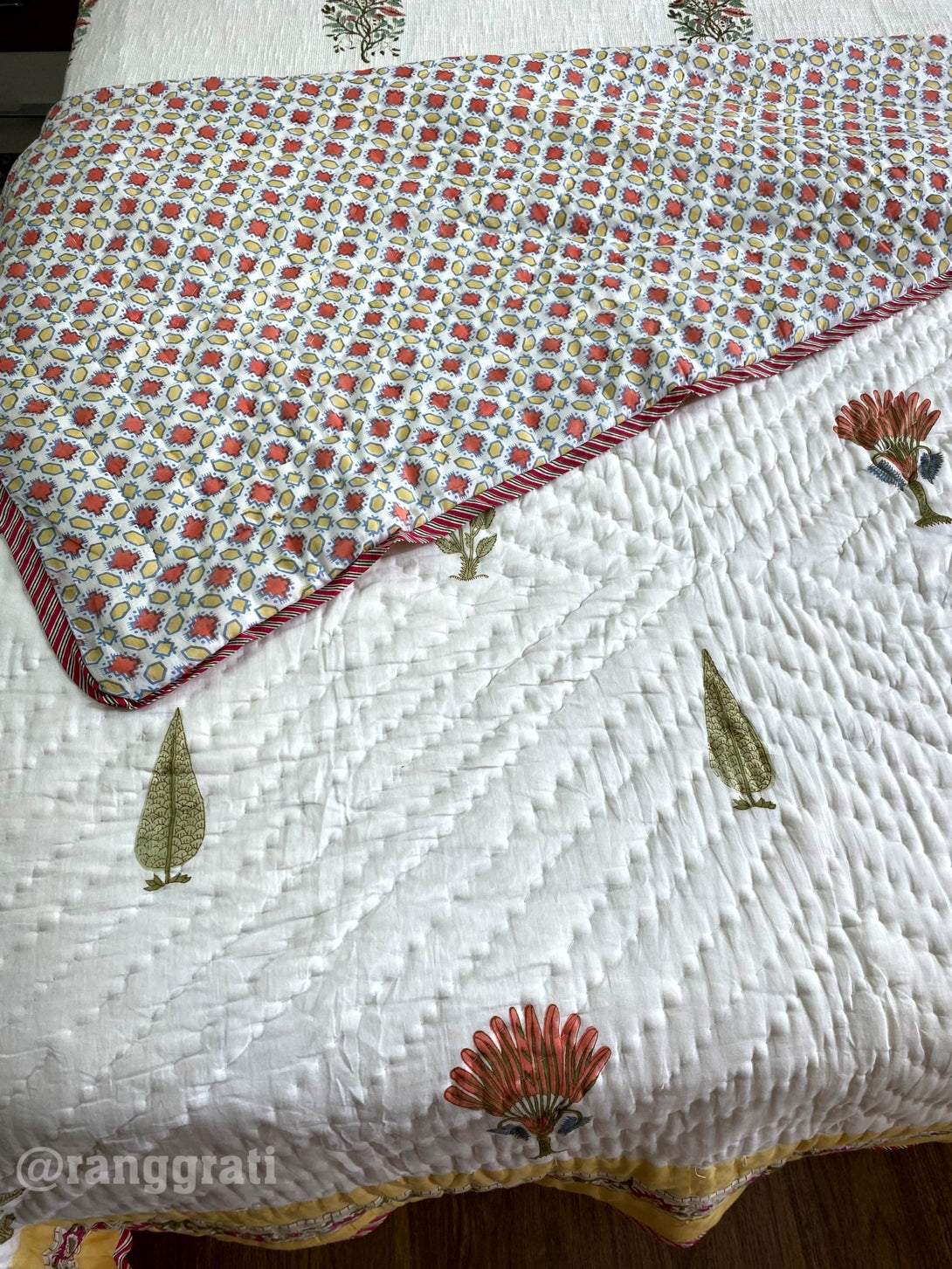 Reversible Yellow Border Pansy Floral Single Bed Jaipuri Razai / Quilt Cotton Hand Block