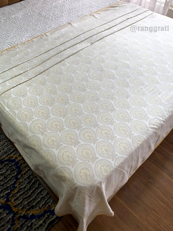 Yellow Daffodil Floral 3D Dohar For Double Bed In Mulmul King Size