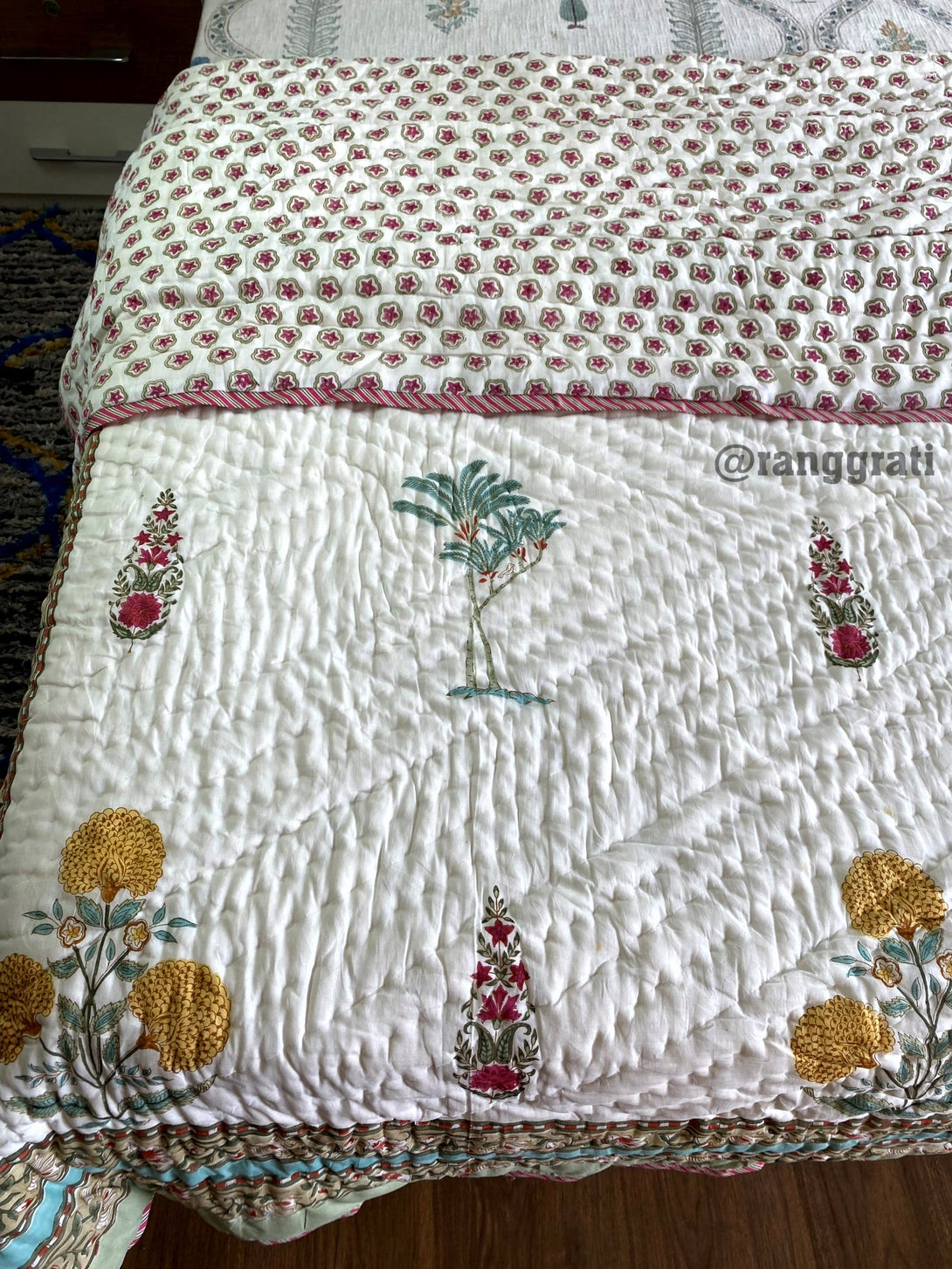 Yellow Dahlia Double Jaipuri Razai / Quilt Cotton - Razai