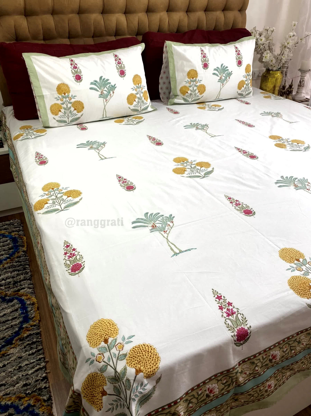 Yellow Red Floral King Size Bedsheet With Matching Razai / Quilt In Cotton - Bedding Set